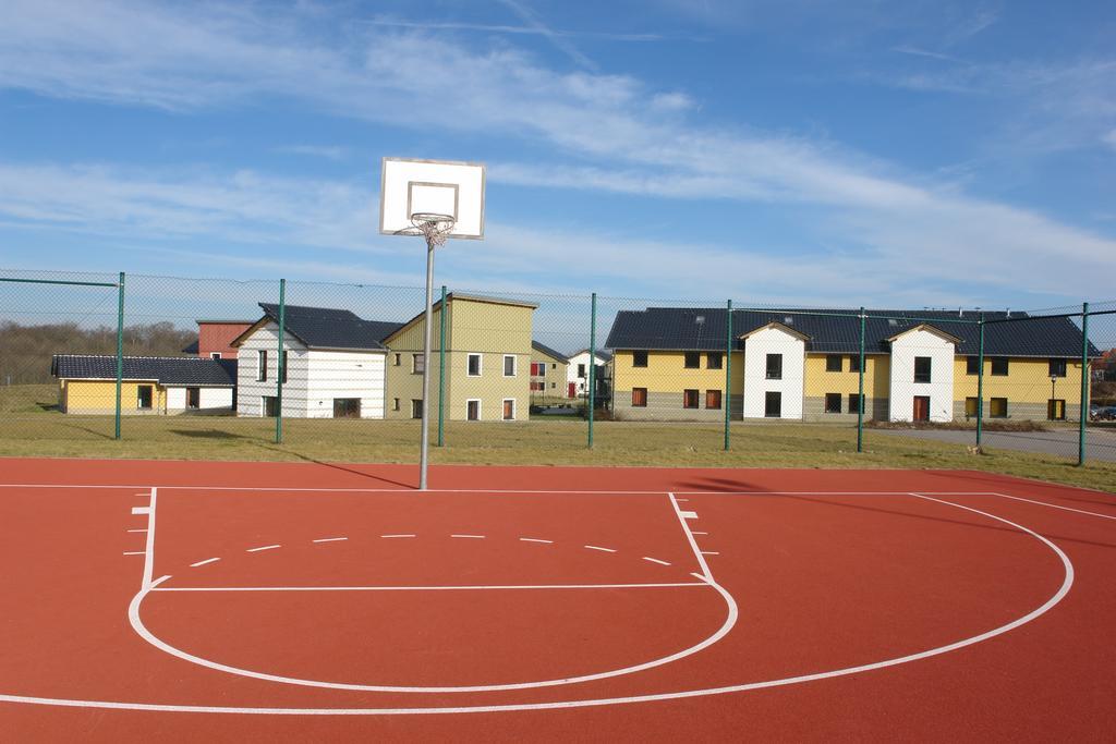 Euroville Jugend- Und Sporthotel Наумбург Екстер'єр фото