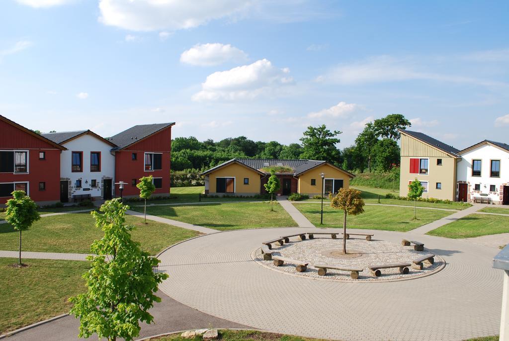 Euroville Jugend- Und Sporthotel Наумбург Екстер'єр фото